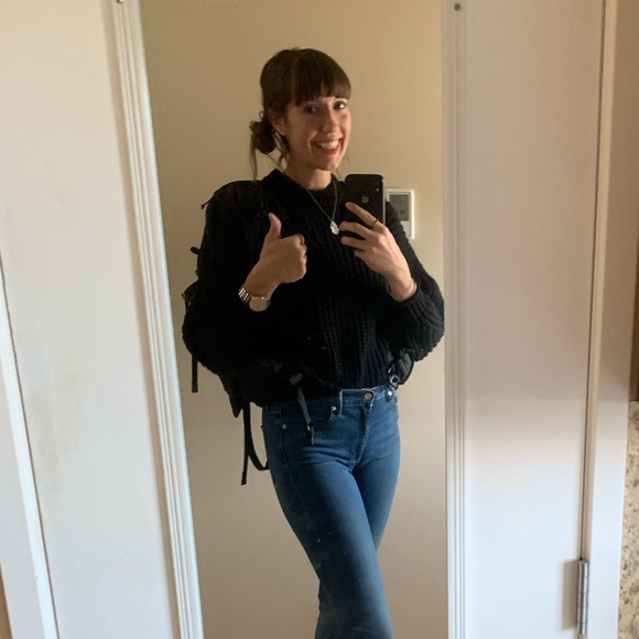 Meet your Posher, Emiley! - Picture 3 of 4